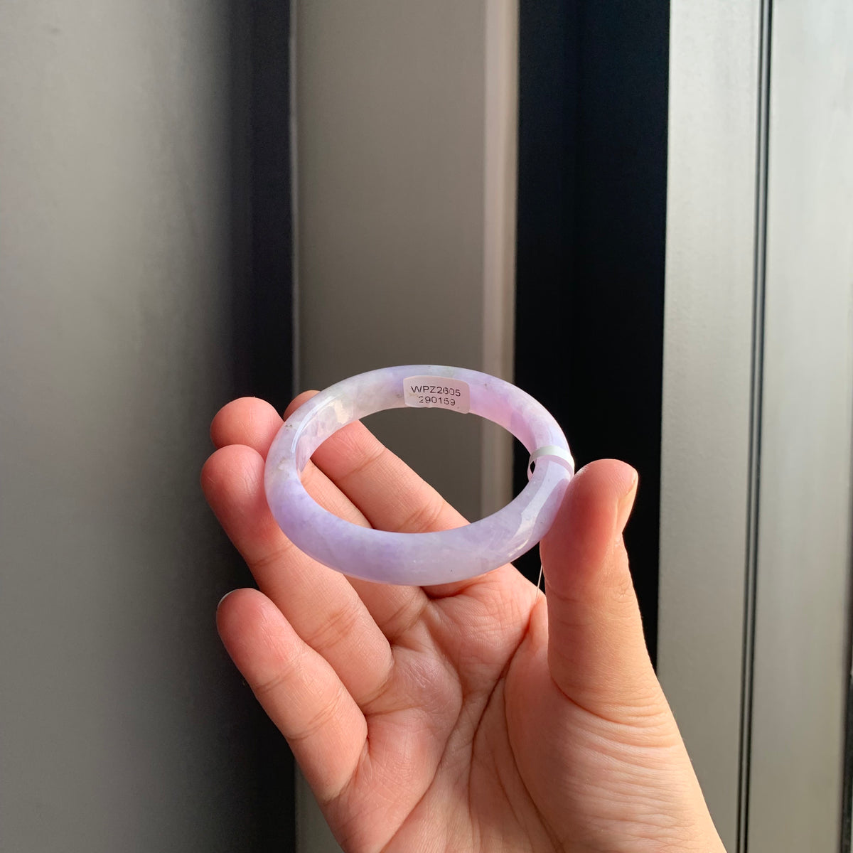 淡紫罗兰天然翡翠手镯 | Soft Lavender Jadeite Bangle