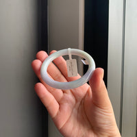 白底淡紫天然翡翠圆条手镯 | White & Lavender Jadeite Round Bangle