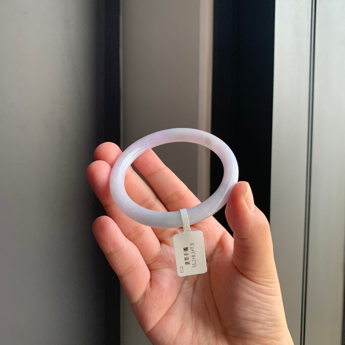 淡紫罗兰天然翡翠圆条手镯 | Soft Lavender Jadeite Round Bangle