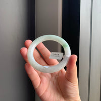 白底飘绿天然翡翠圆条手镯 | White & Green Floating Jadeite Round Bangle