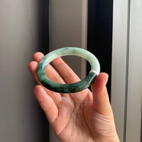 白底飘绿天然翡翠圆条手镯 | White & Green Floating Jadeite Round Bangle