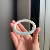 淡雅春彩天然翡翠圆条手镯 | Soft Lavender & Green Jadeite Round Bangle