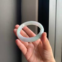 淡雅春彩天然翡翠手镯 | Soft Lavender & Green Jadeite Bangle