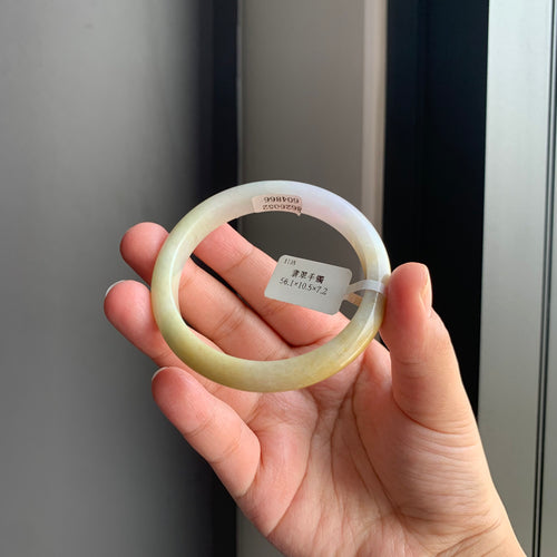 三彩天然翡翠正圈手镯 | Green, Yellow & Lavender Jadeite Bangle
