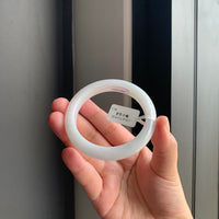 冰润白翡翠正圈手镯 | Icy White Jadeite Bangle