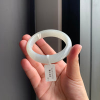 清润白底翡翠正圈手镯 | Soft White Jadeite Bangle