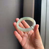 白润带绿翡翠正圈手镯 | White Jadeite Bangle with Green