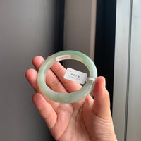 冰润晴底翡翠正圈手镯 | Icy Green Jadeite Bangle