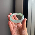 冰飘花翡翠正圈手镯 | Icy Floating Green Jadeite Bangle