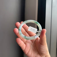 冰飘绿翡翠圆条手镯 | Icy Floating Green Jadeite Round Bangle