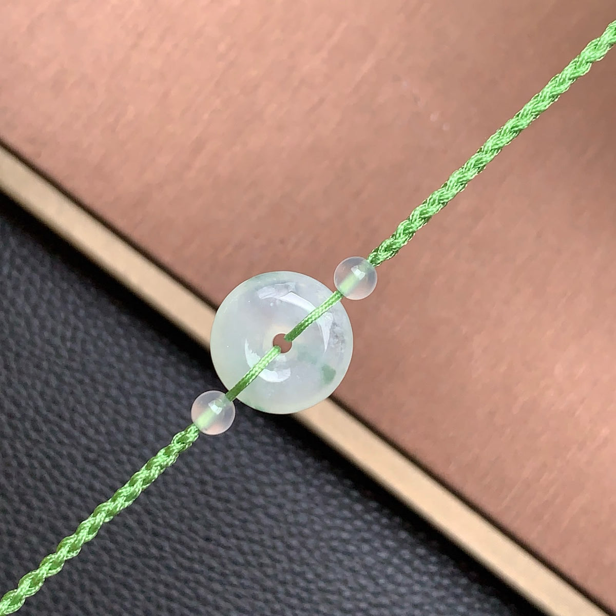 飘花平安扣手链 | Jadeite Floating Green Donut Bracelet