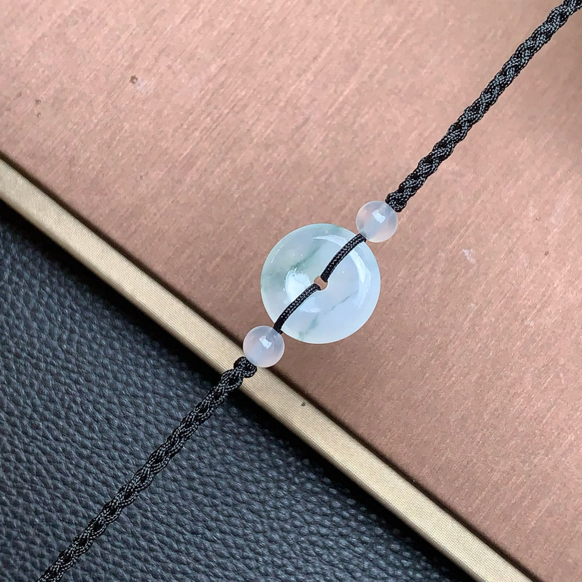 飘花平安扣手绳 | Jadeite Floating Green Donut Cord Bracelet
