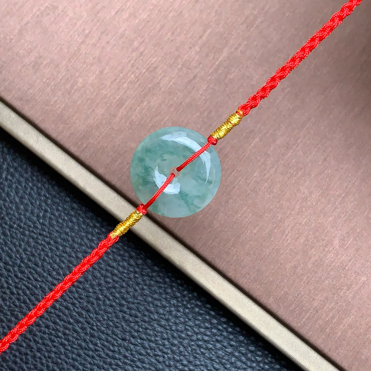 飘花平安扣手绳 | Jadeite Floating Green Donut Cord Bracelet