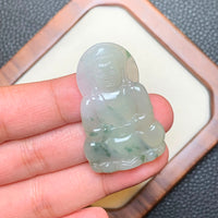 飘花翡翠观音吊坠 | Jadeite Guanyin Pendant with Floating Green