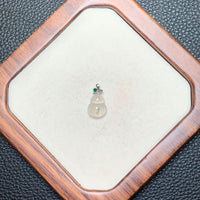 冰胶葫芦翡翠吊坠 | Icy Translucent Jadeite Gourd Pendant