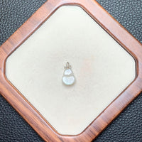 冰胶葫芦翡翠吊坠 | Icy Translucent Jadeite Gourd Pendant