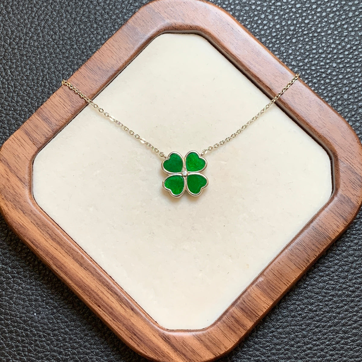 缅干青四叶草项链 | Dry Green Jadeite Four-Leaf Clover Necklace