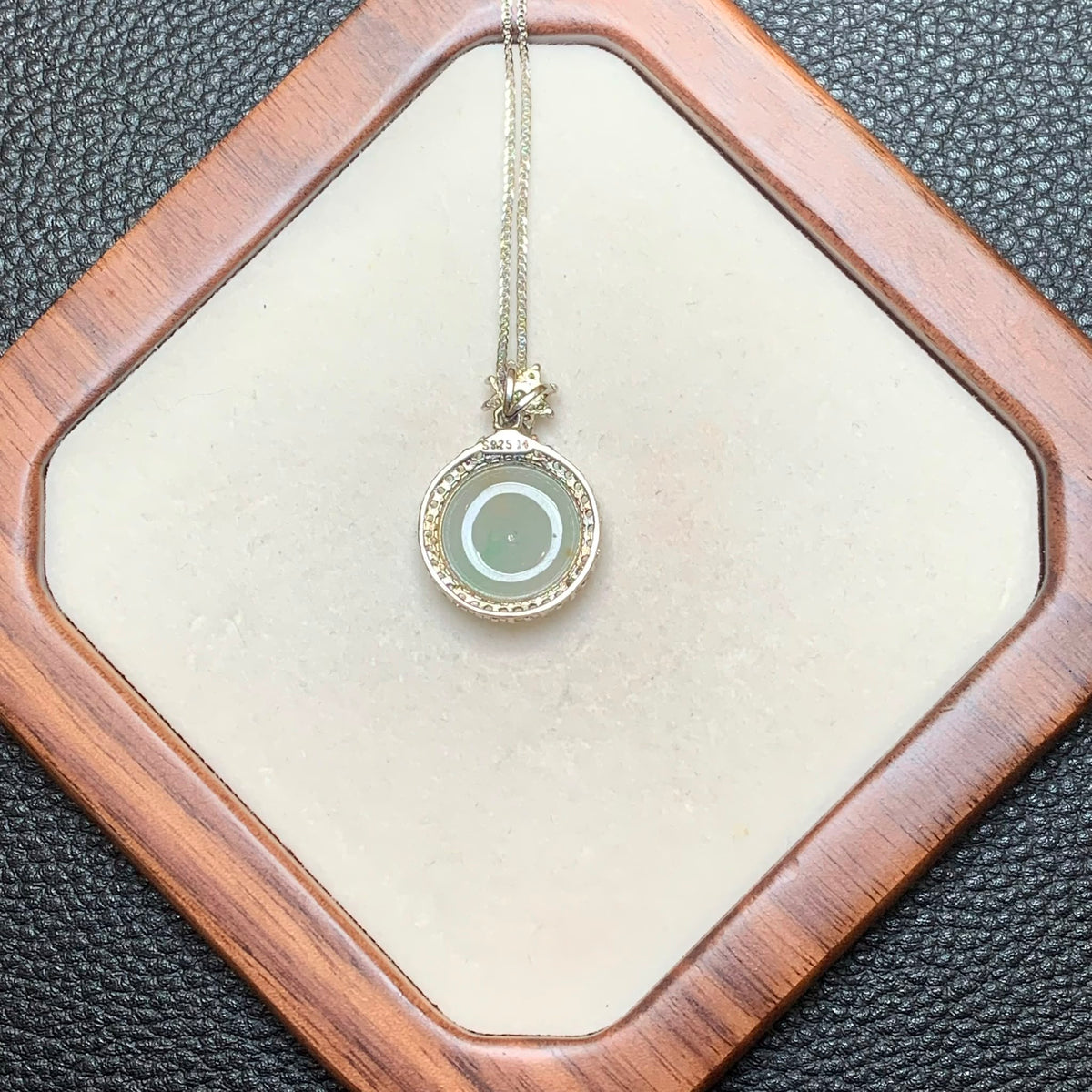 白冰平安扣翡翠吊坠 | Icy White Jadeite Donut Pendant