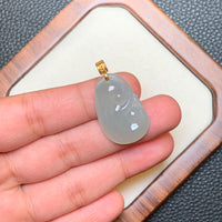 冰绿如意翡翠吊坠 | Icy Green Jadeite Ruyi Pendant