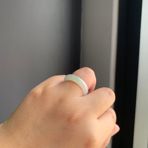 冰绿翡翠戒指 | Icy Green Jadeite Ring