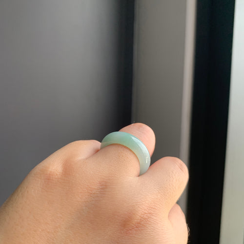 冰绿翡翠戒指 | Icy Green Jadeite Ring