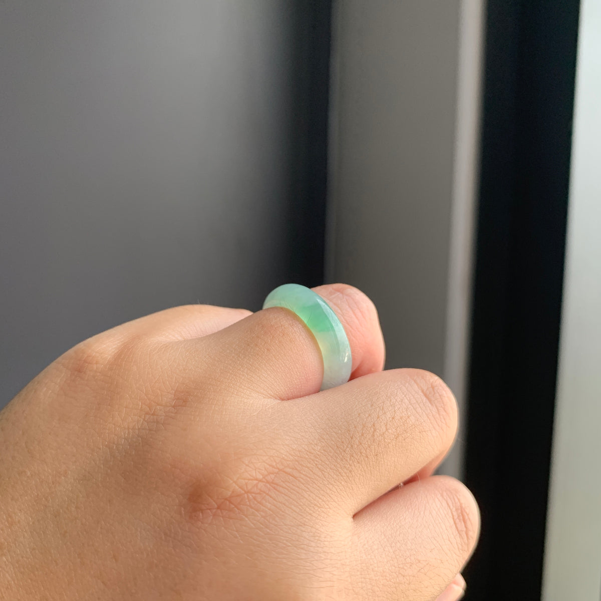 冰绿翡翠戒指 | Icy Green Jadeite Ring