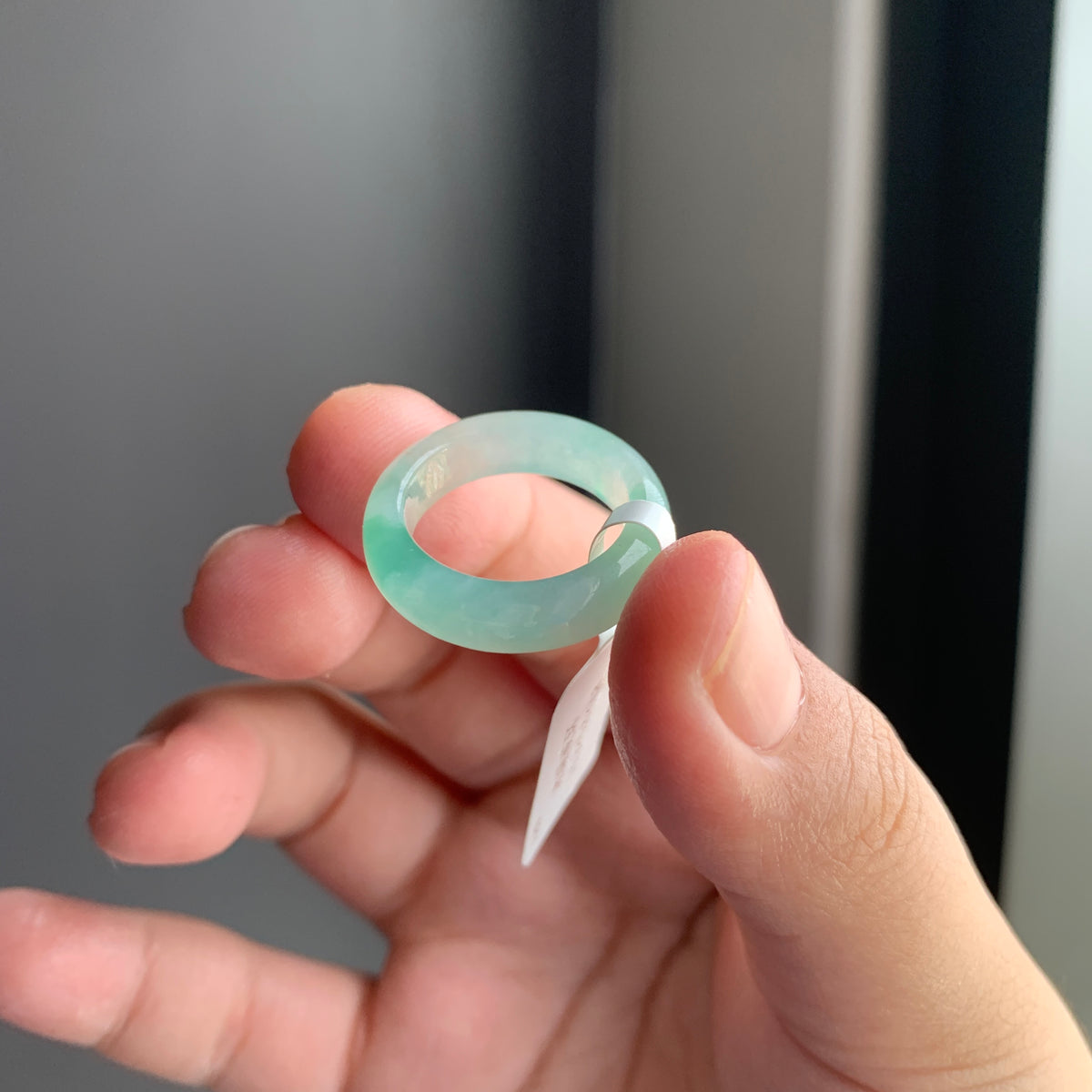 冰绿翡翠戒指 | Icy Green Jadeite Ring