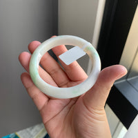 白底青天然翡翠正圈手镯