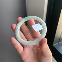 白底青天然翡翠正圈手镯